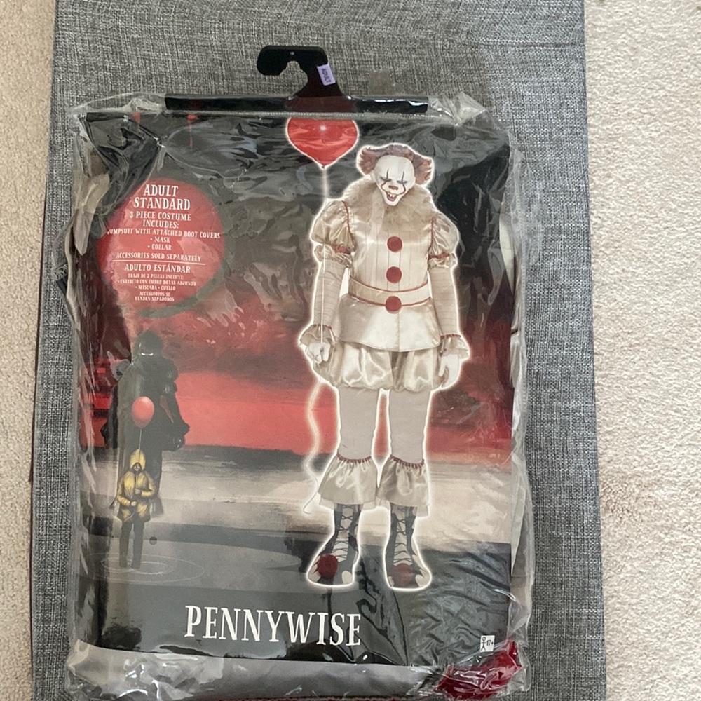 Pennywise costume